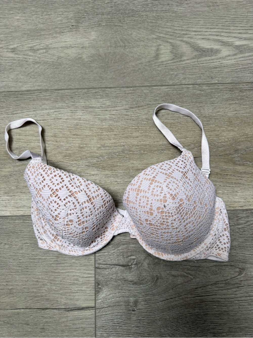 Victoria's Secret Lace Padded Bra in Blush